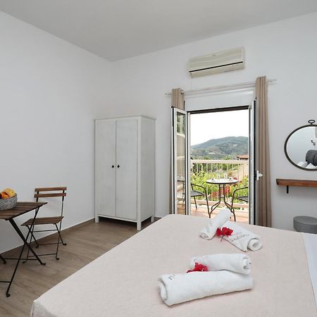 Tsoukalaria Studios Skopelos Town Bagian luar foto