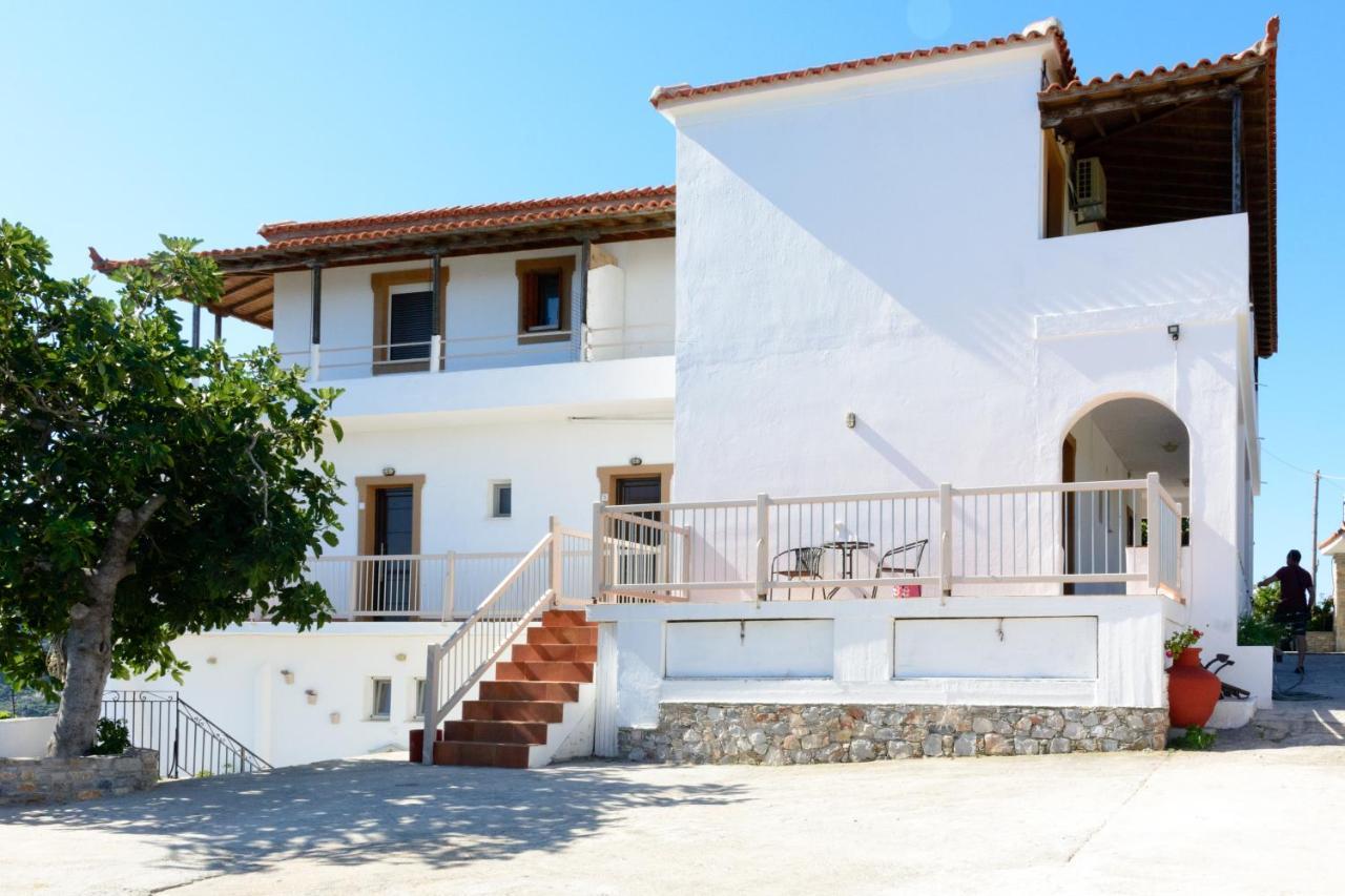 Tsoukalaria Studios Skopelos Town Bagian luar foto