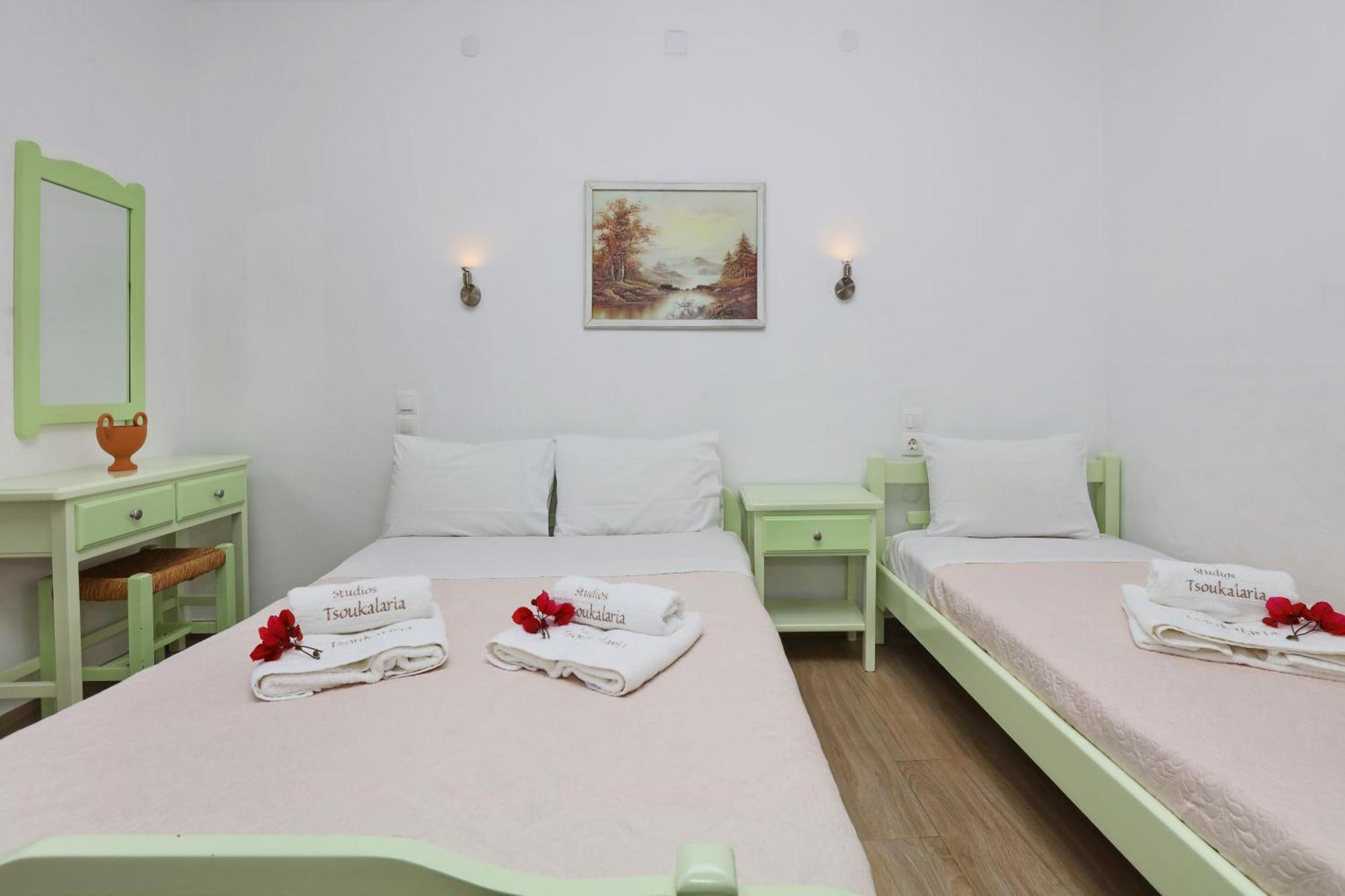 Tsoukalaria Studios Skopelos Town Bagian luar foto
