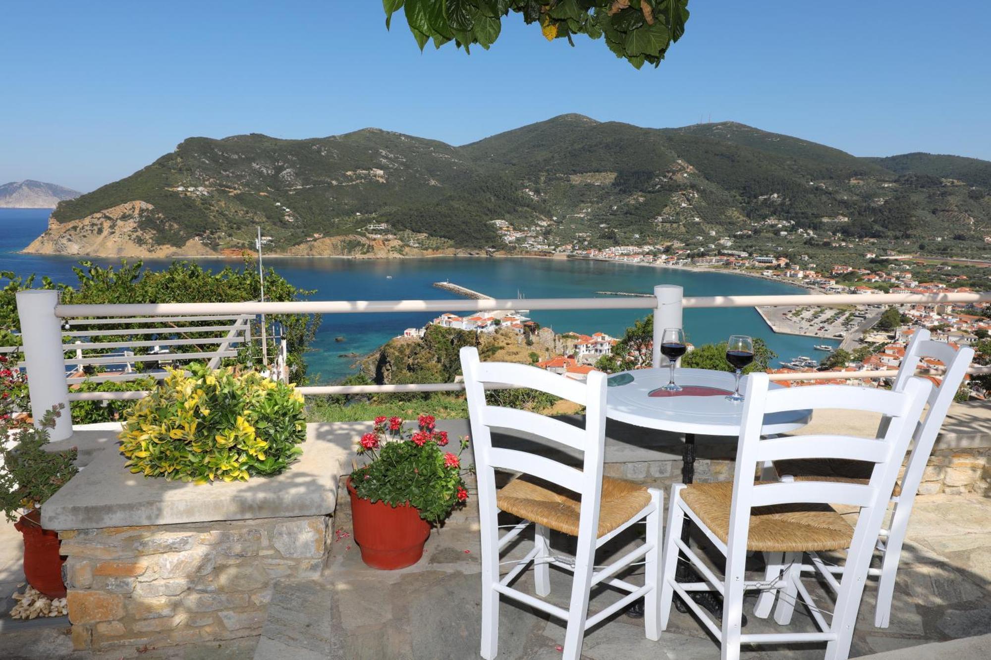 Tsoukalaria Studios Skopelos Town Bagian luar foto