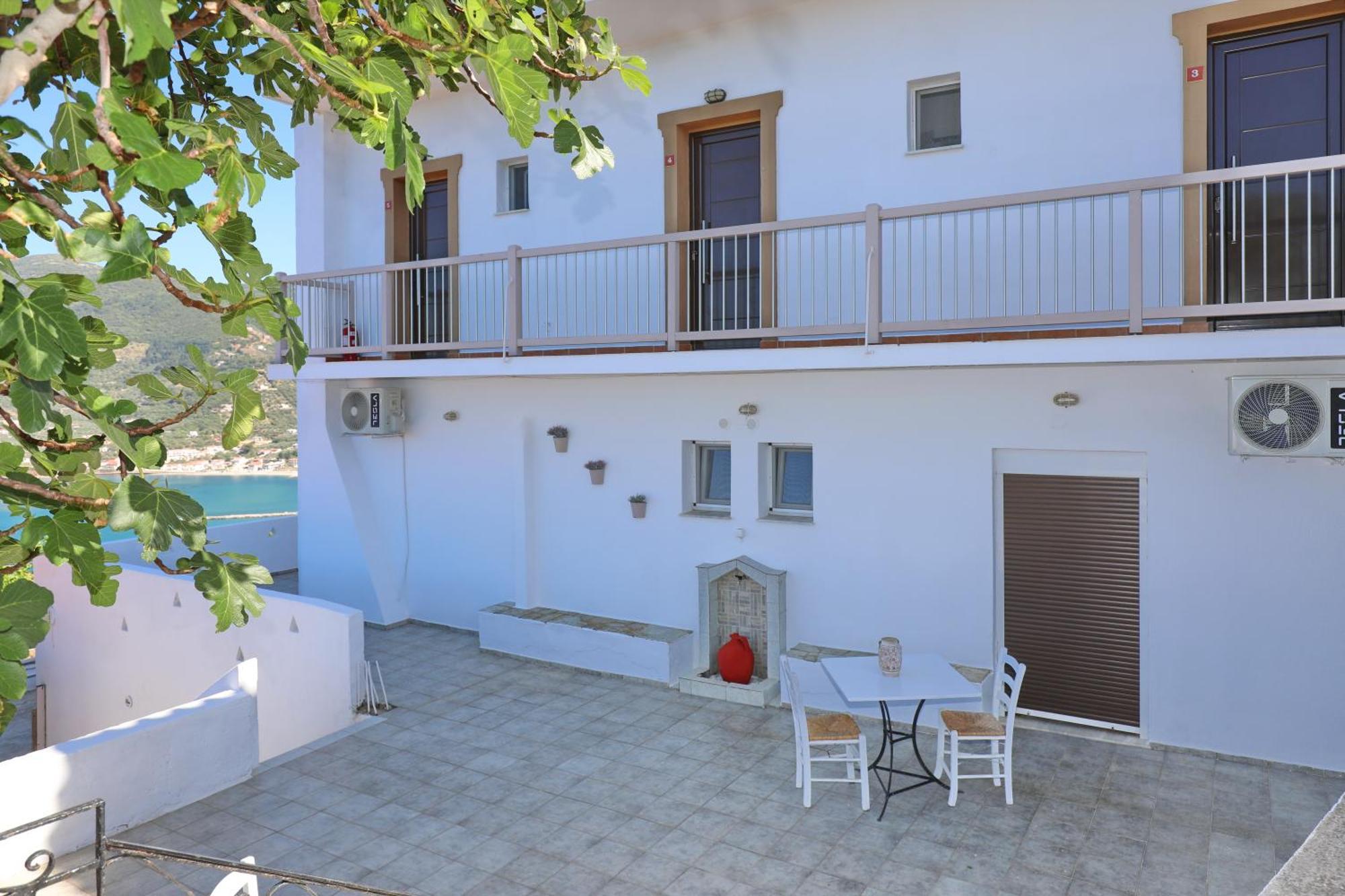 Tsoukalaria Studios Skopelos Town Bagian luar foto