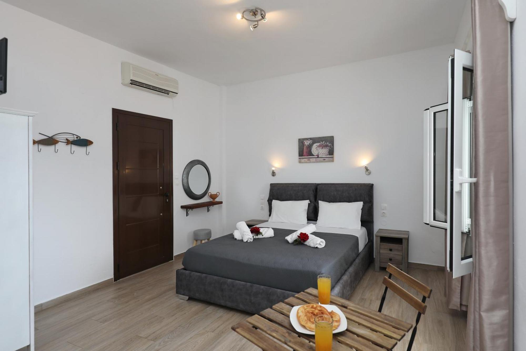 Tsoukalaria Studios Skopelos Town Bagian luar foto