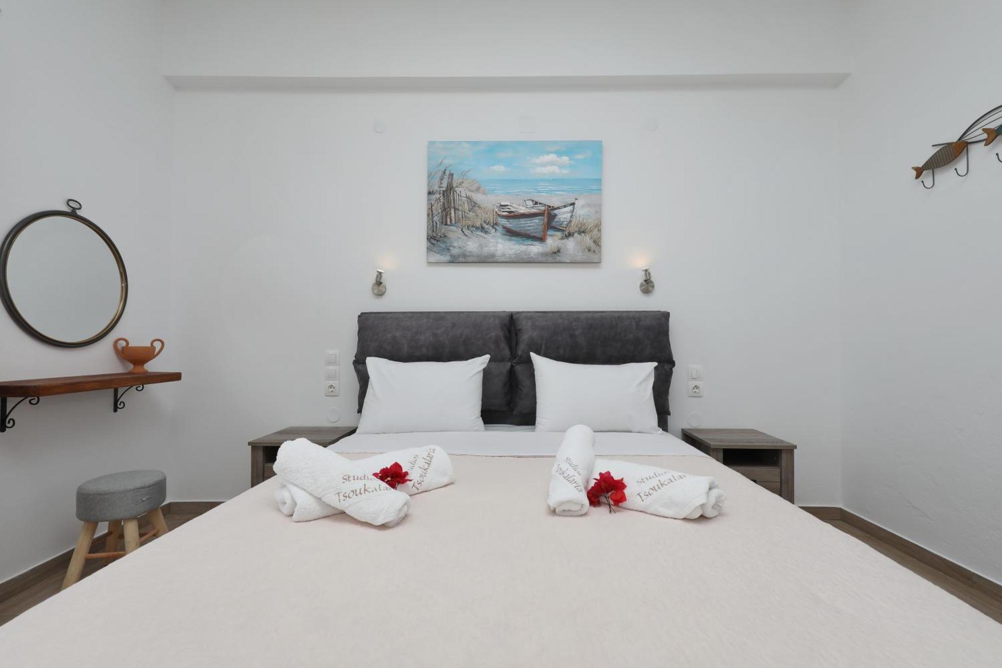 Tsoukalaria Studios Skopelos Town Bagian luar foto