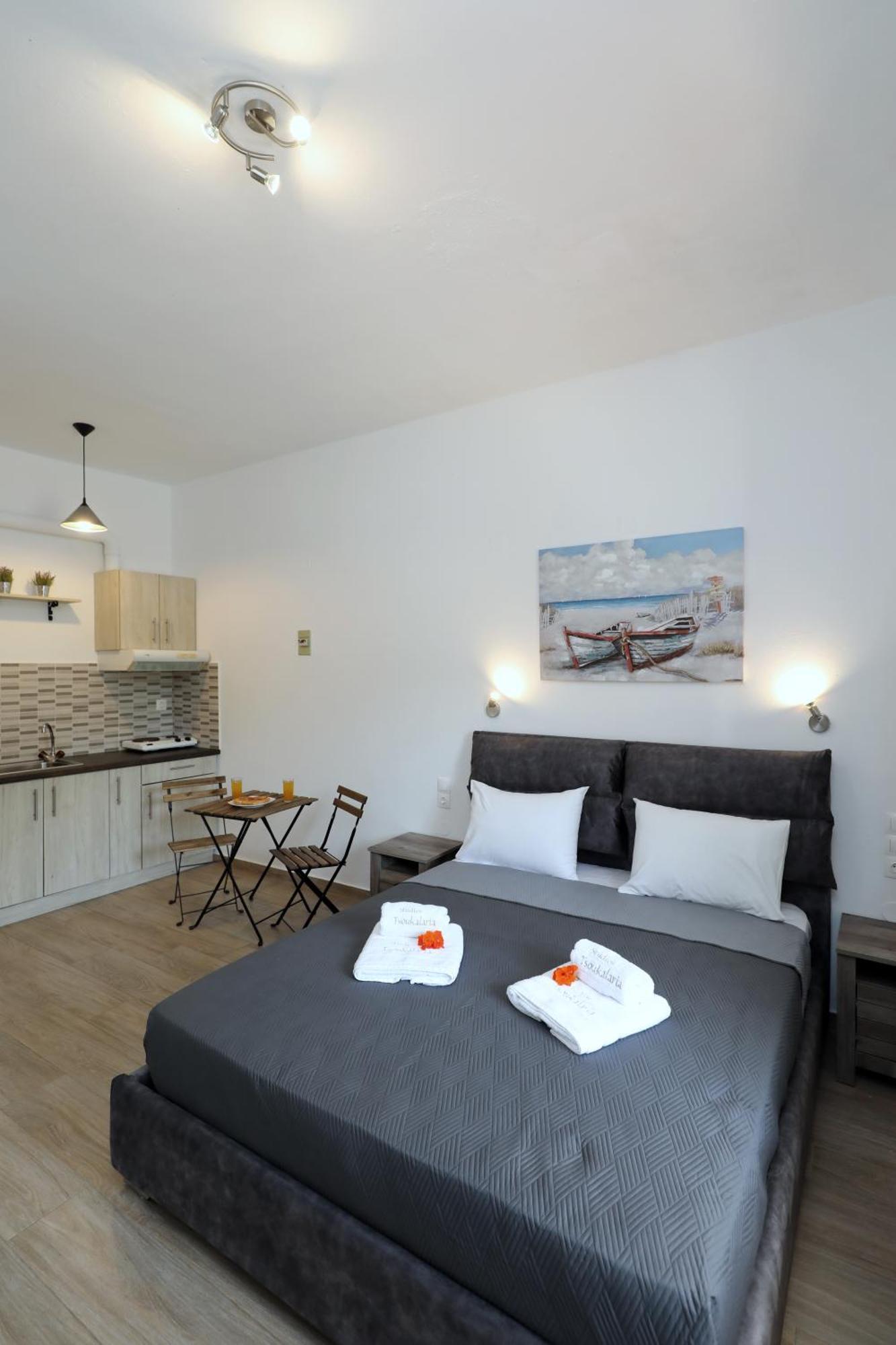 Tsoukalaria Studios Skopelos Town Bagian luar foto