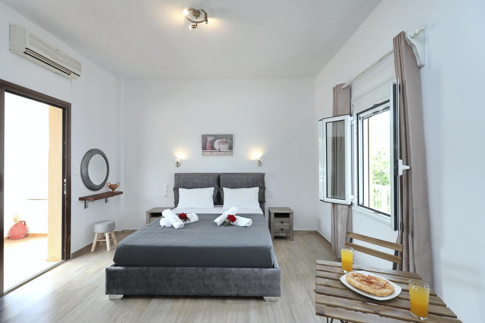Tsoukalaria Studios Skopelos Town Bagian luar foto